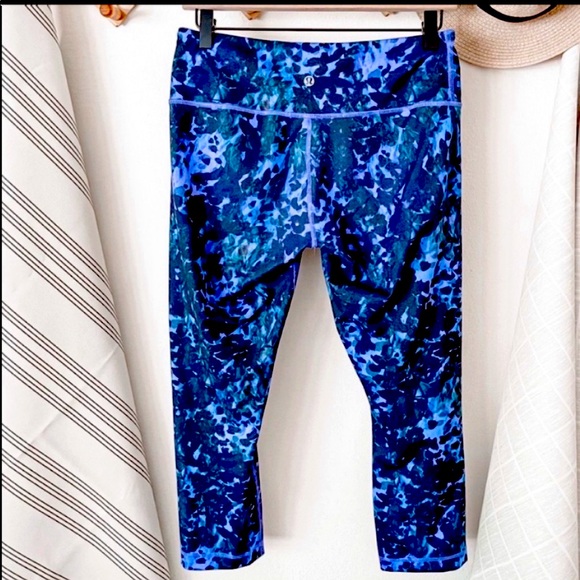 Lululemon Wunder Under Floral Sport Iris Leggings Size 8 - Picture 1 of 3
